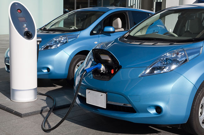 Chemische Gefahr von Batterien in elektrischen Autos